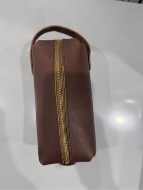 Men's Brown Leather Toiletry Bag with Top Handle